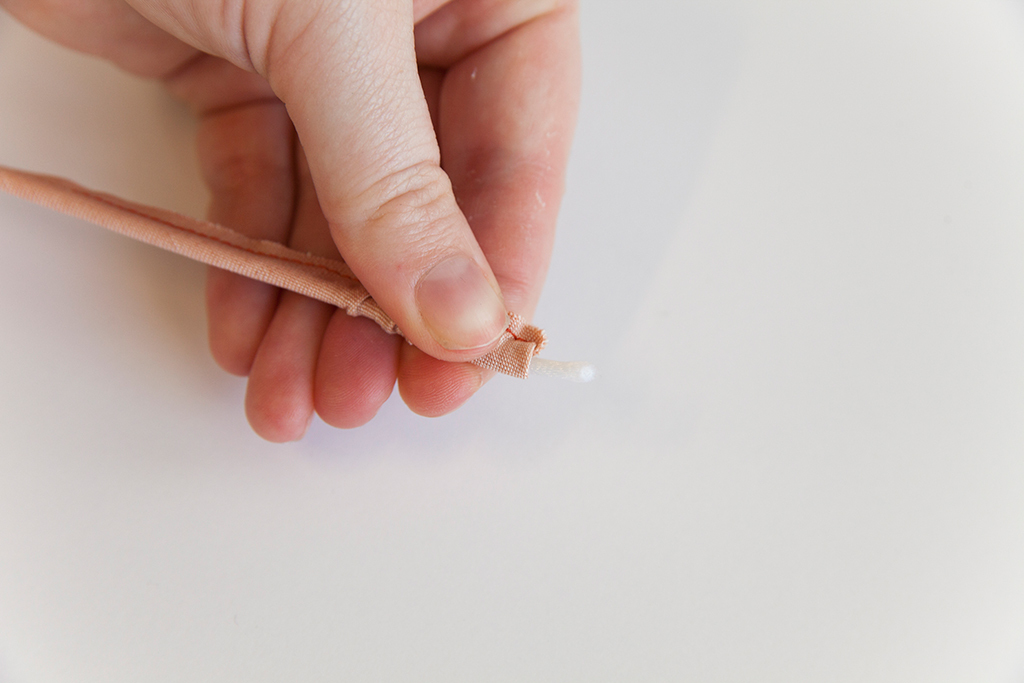 finding the inside cord on button loops